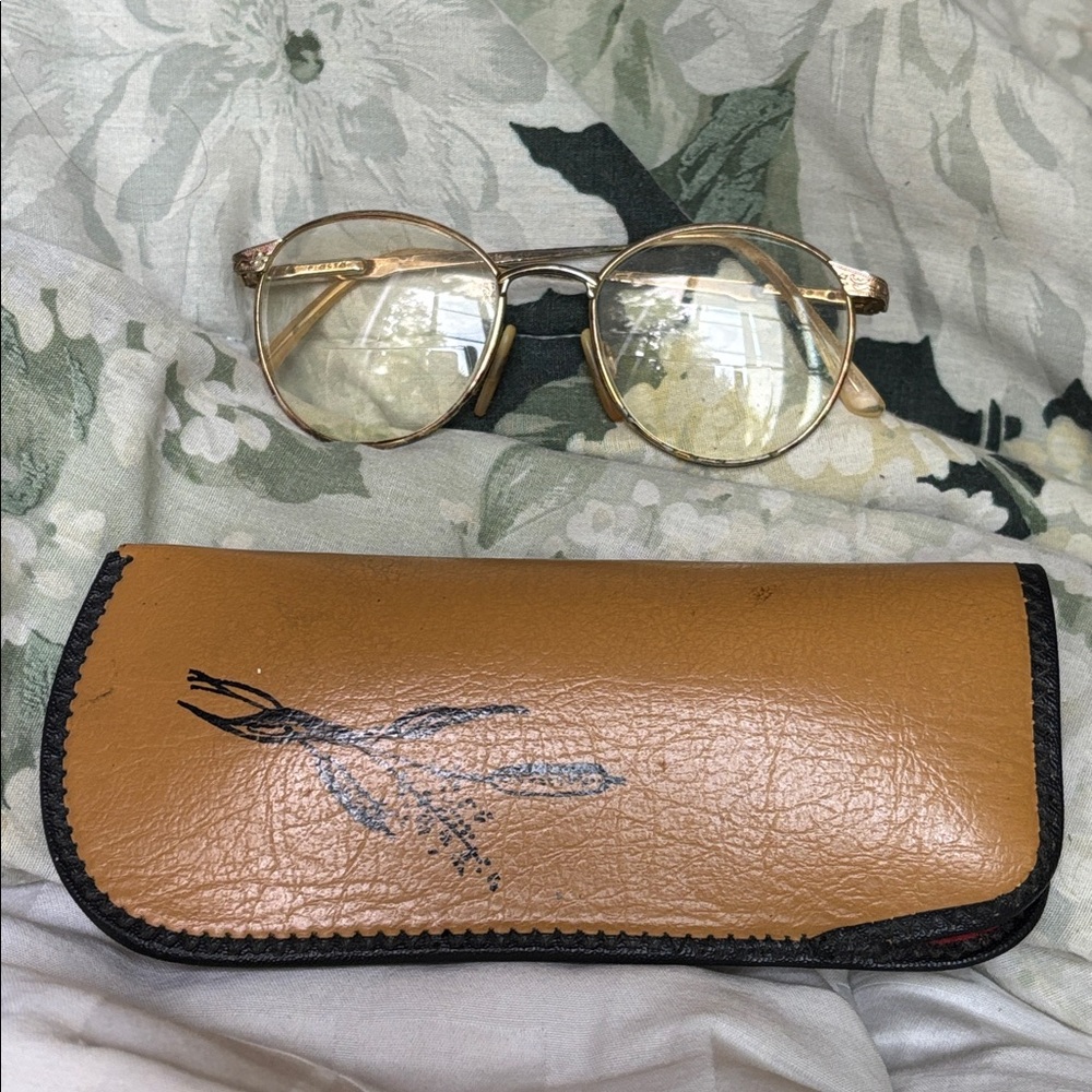 Safilo Elasta Gold Tone Round Vintage Glasses Child Size Children’s Case 499 HS6